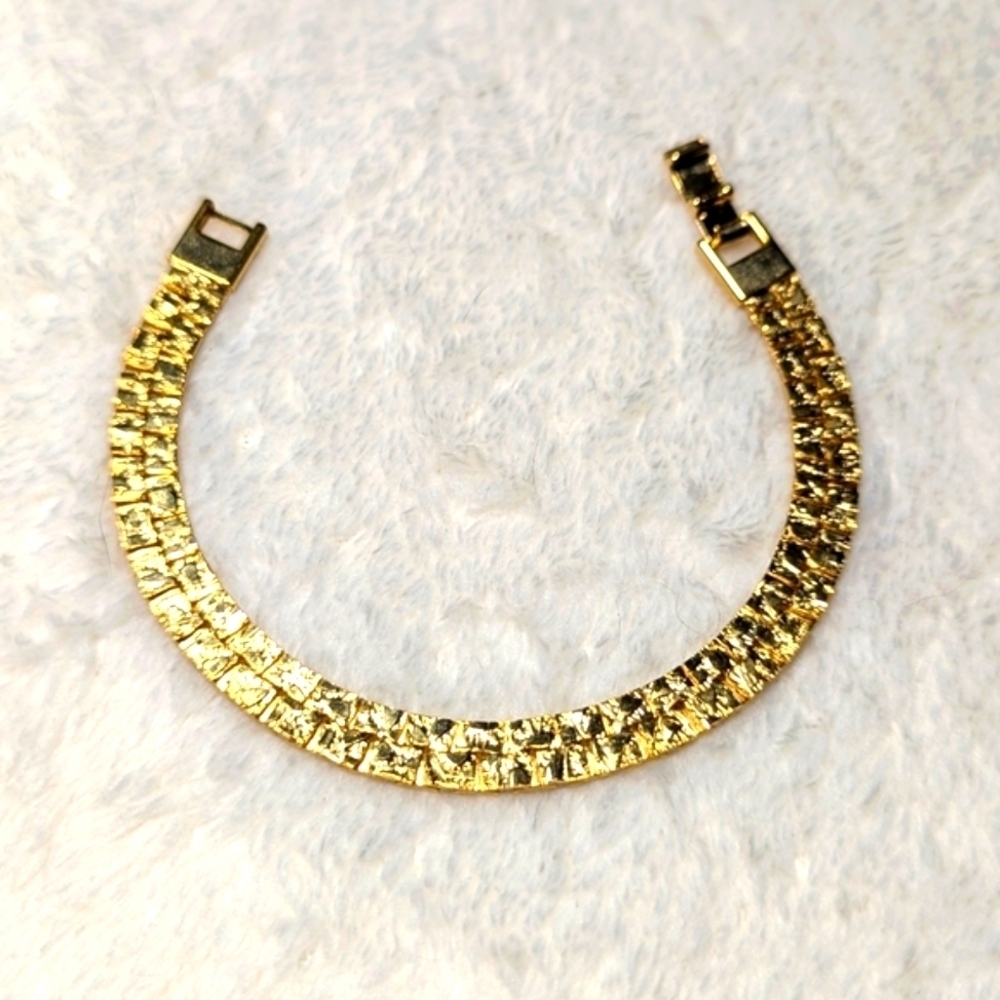 Vintage Women's Gold Plated Textured Bracelet